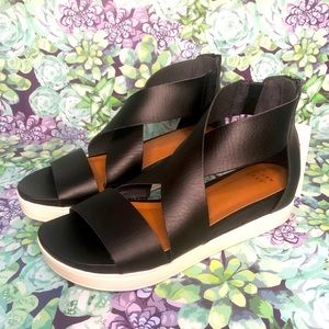 A New Day Hummingbird Ankle Strap Sandals